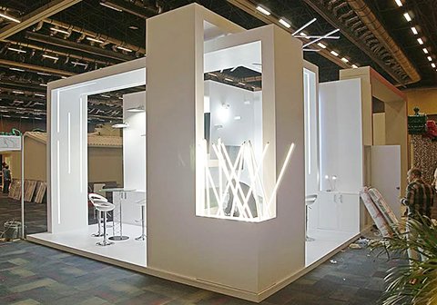 Support technique pour l'aménagement de stands d'exposition.